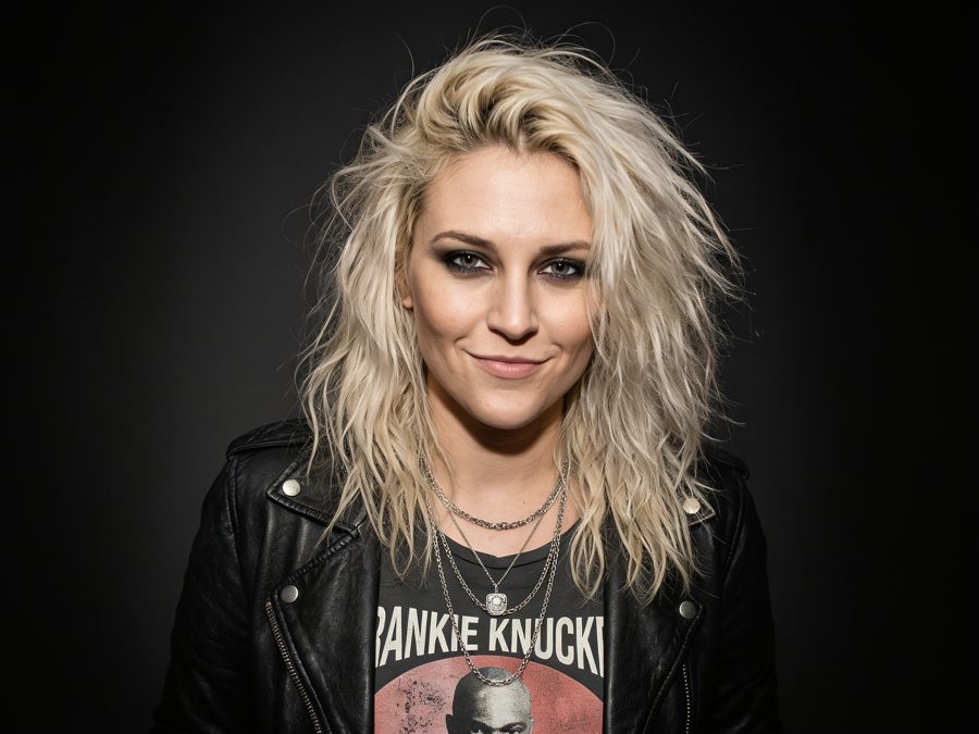 Lisa Hayes, blonde hair, leather jacket